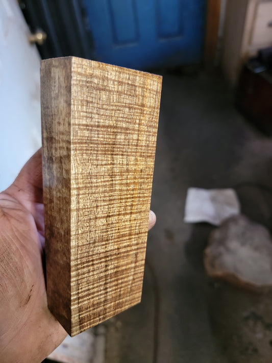 Super nice curly tasmanian blackwood.1.25×2.25×6 stabilized